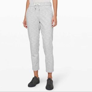Lululemon On the Fly 7/8 pants
